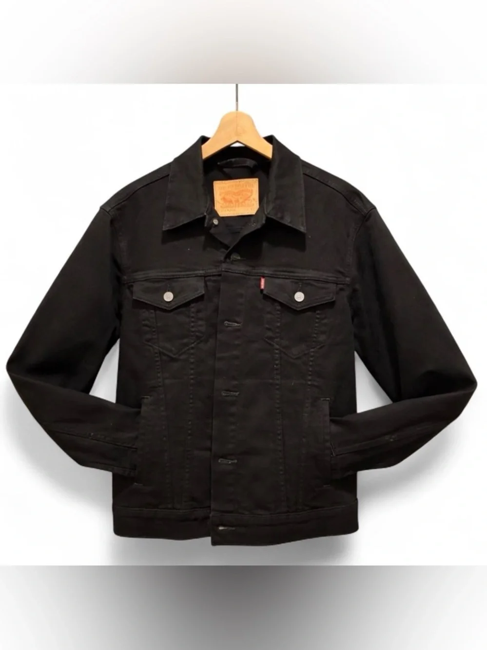 Men's Levi's Black Denim Trucker Jacket with Signature Red Tab - Picture 1 of 5
